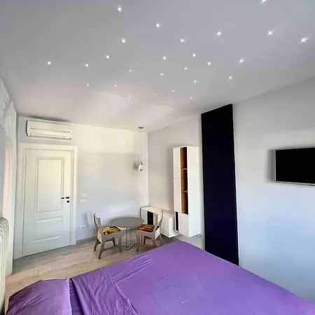 Ring Center / 2br Luxury Tirana