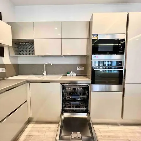 Ring Center / 2br Luxury Apartment Tirana