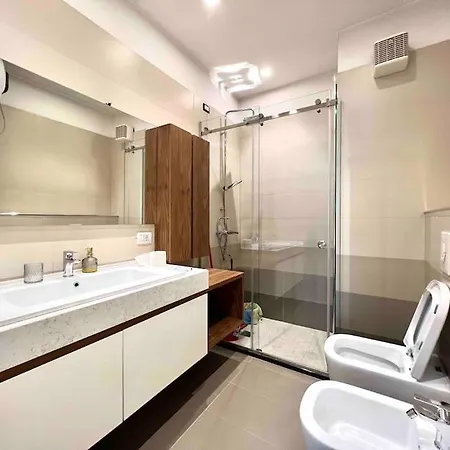 Ring Center / 2br Luxury Apartment Tirana